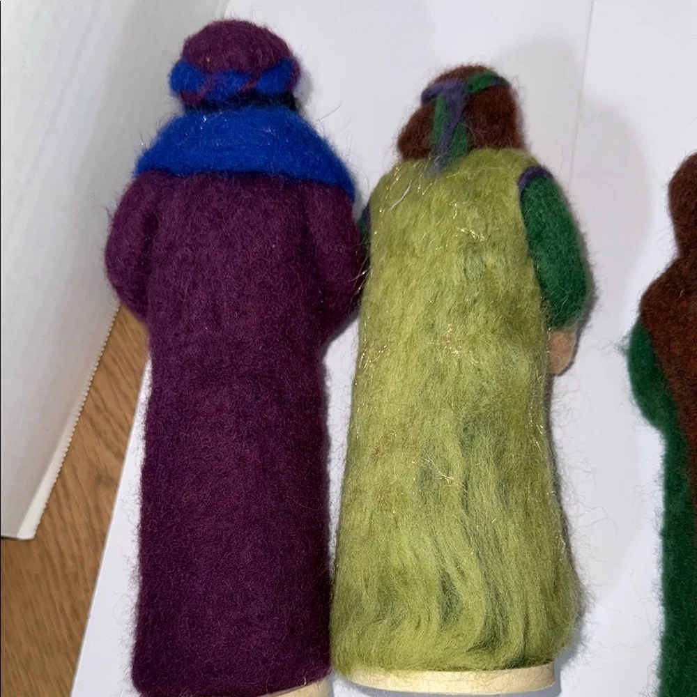 Handcrafted Felt Nativity Set - Picture 13 of 16